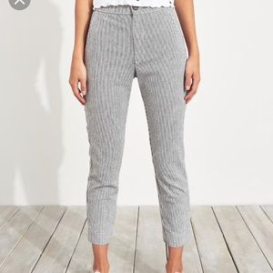 HOLLISTER CROP TAPER STRIPED PANTS